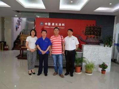 迈步战略合作：浙江亚厦装饰考察尊龙官方网站工业园