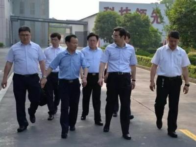 创新成果转化再被认可：常州市史志军副市长调研尊龙官方网站涂料