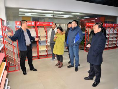 深入探访 互信更进一步：重汽地产考察团莅临尊龙官方网站工业园